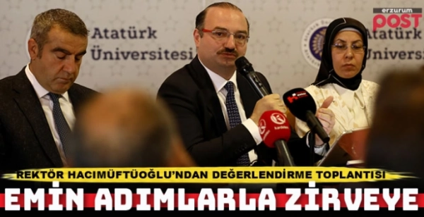 Rektör Hacımüftüoğlu'ndan bir yıllık değerlendirme toplantısı 