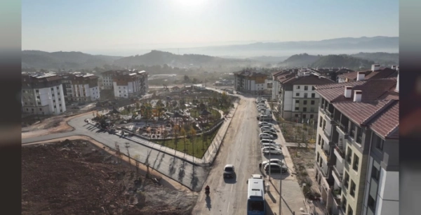 Uraloğlu açıkladı: Deprem konut yollarında önemli ilerleme