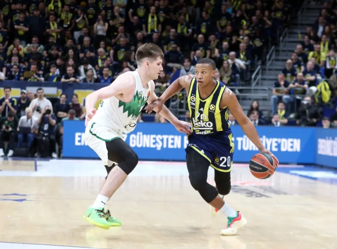 Fenerbahçe Beko, Zalgiris'i devirip Final Four'a kalma peşinde