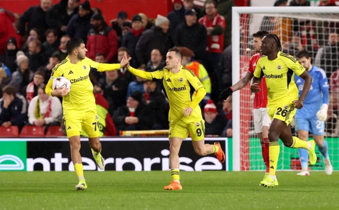 Fenerbahçe'de şampiyonluk ateşi yanıyor: Antalya kampında takım ruhu zirvede