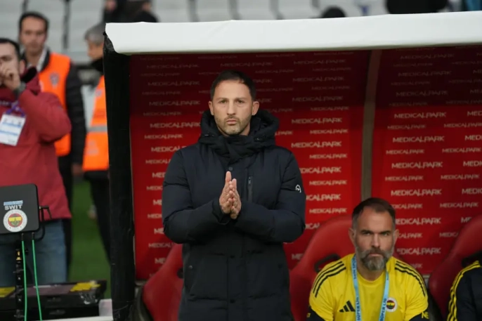 Fenerbahçe'de sürpriz değişiklikler: Tedesco, Eyüpspor karşısında iki ismi değiştirdi