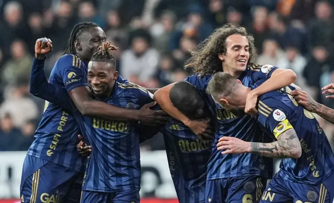 Fenerbahçe'den Kayseri'de şov: 4-0'lık net galibiyet!