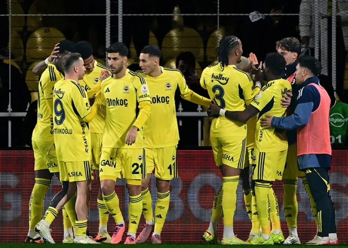 Fenerbahçe, Konyaspor'u 4-0 mağlup etti, yorumcular maçı değerlendirdi