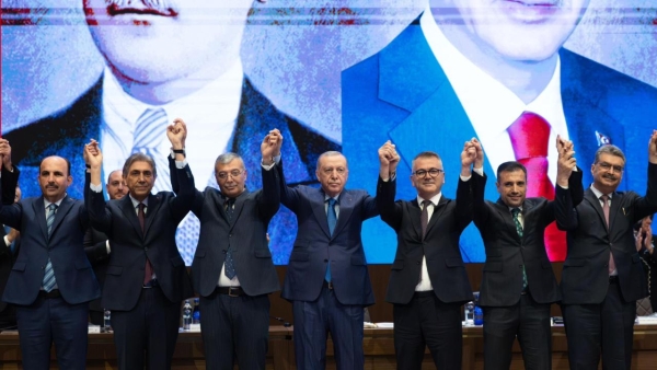 2 belediye başkanı daha AK Parti'ye katıldı