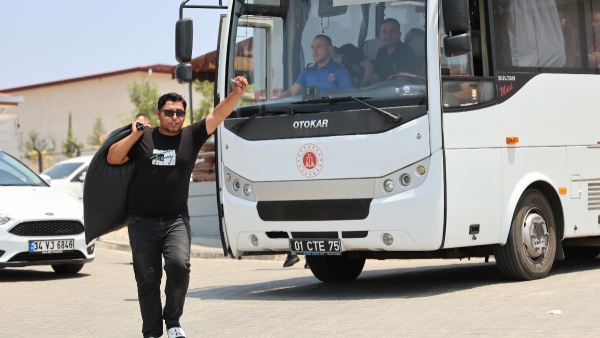 Adana'da bayram öncesi cezaevlerinde tahliyeler sürüyor