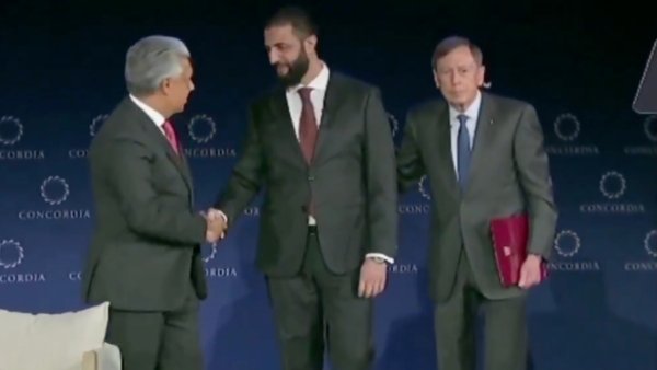 Ahmed Şara, ABD'de eski CIA direktörü ile bir araya geldi