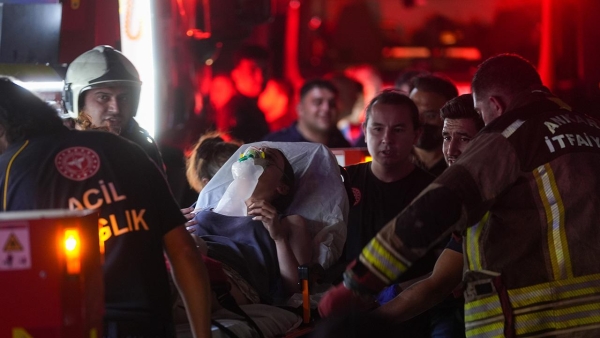 Ankara'da 26 katlı binada yangın paniği