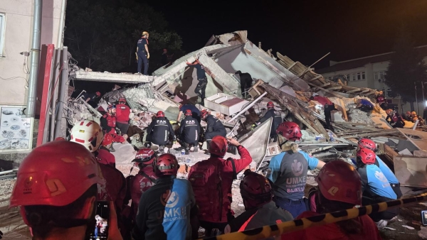 Balıkesir'deki depremde 1 kişi hayatını kaybetti