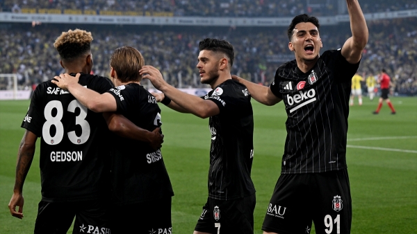 Beşiktaş, derbide Fenerbahçe'yi tek golle yıktı