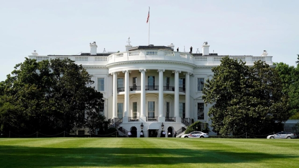 Beyaz Saray: Trump'ın istediği herkesi görevden alma yetkisi var