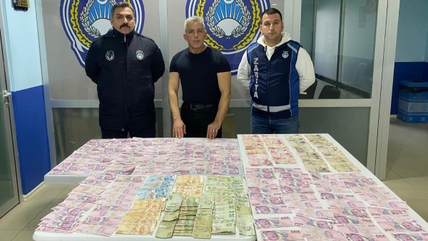 Bilecik'te 'sahte depremzede' dilenci yakalandı: Üzerinden 35 bin lira çıktı