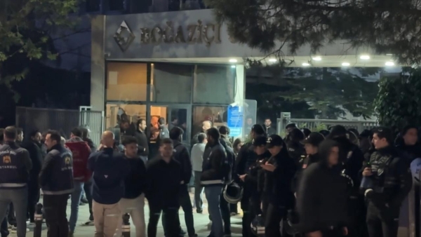 Boğaziçi Üniversitesi'nde polise saldırı: 97 gözaltı