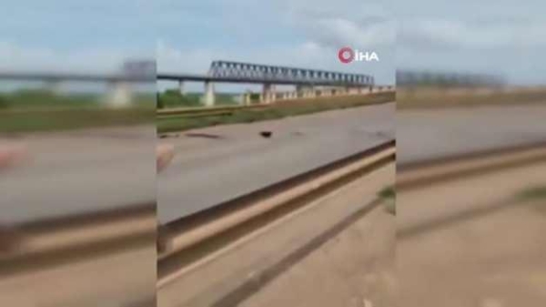 Meclis üyesi çatlakları gösteriyordu! Brezilya'da canlı yayında köprü çöktü