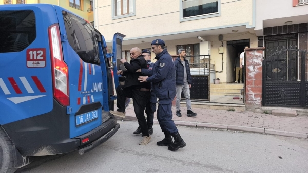Bursa'da 3 kişiyi bıçak ve çekiçle yaralayan zanlı hakkında karar