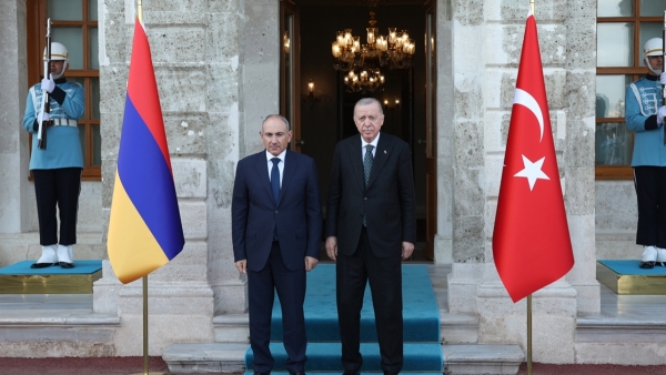 Cumhurbaşkanı Erdoğan, Nikol Paşinyan ile görüştü