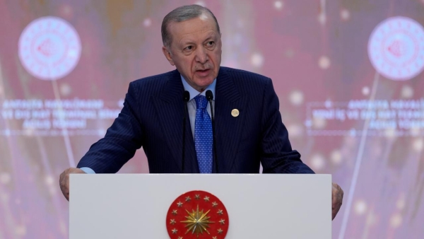 Erdoğan: Ülkesini başkalarına şikayet edenler bizim vizyonumuza erişemez