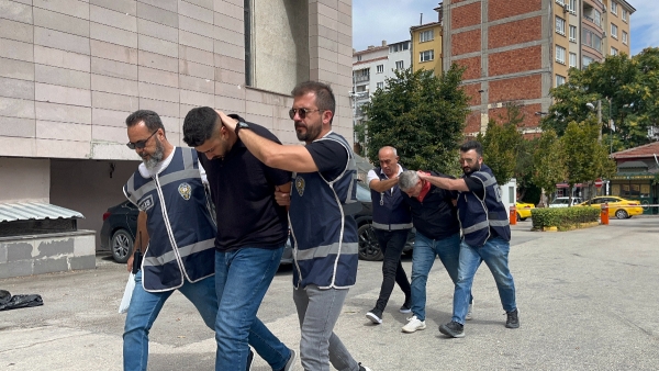 Eskişehir'de ambulansı kovalayan baba-oğul tutuklandı