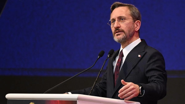 İletişim Başkanı Altun, Özel'in sığınmacı iddialarını yalanladı