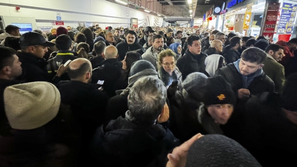 İstanbul'da kar yağışı hayatı olumsuz etkiliyor