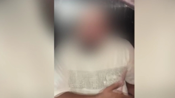 İstanbul'da önünü kestiği sürücüye küfür edip aracına zarar verdi