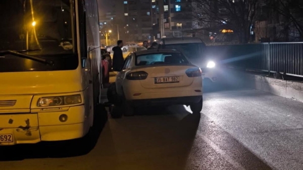 İzmir'de maskeli saldırgan dehşeti: Araçtakilere kurşun yağdırdı