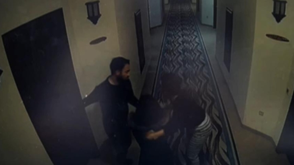 Kartalkaya'daki yangında otelin yöneticisinin ailesiyle kaçtığı anlar
