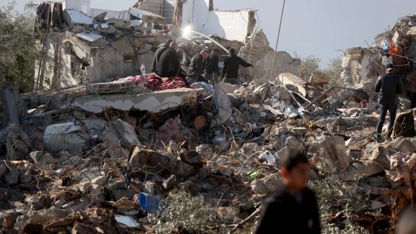 Katil İsrail'in Gazze'ye düzenlediği saldırılara yenileri eklendi