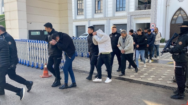 Kocaeli'de sahte bungalov dolandırıcılığı: 30 şüpheliden 22'si tutuklandı