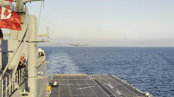 Mavi Vatan'da tarihi an: TB3, TCG Anadolu'ya başarıyla inip kalktı