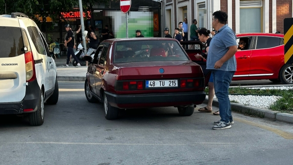 Muğla'da polise mukavemet gösterdi: Annesi 'Beter ol' dedi