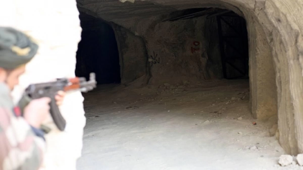 Münbiç'te devasa tünel ağı bulundu