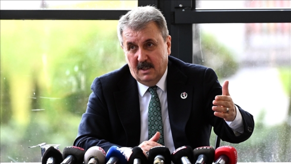 Mustafa Destici, cuma hutbesini eleştirenlere tepki gösterdi: Diyanet işini yapıyor