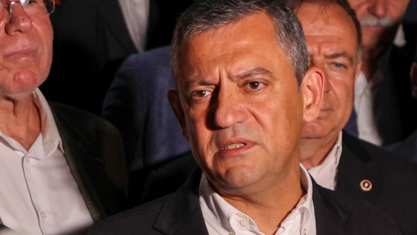 Özgür Özel'den kurultay davası öncesi açıklama