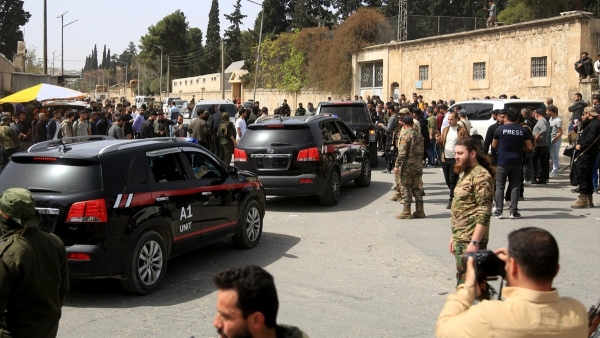 PKK/YPG'li teröristler Halep'ten çekiliyor