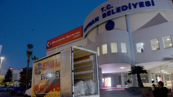 Seyhan Belediyesi’ne haciz geldi