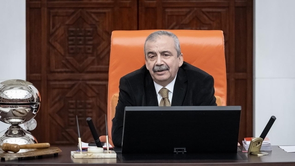 Sırrı Süreyya Önder yoğun bakıma alındı, hayati tehlikesi sürüyor