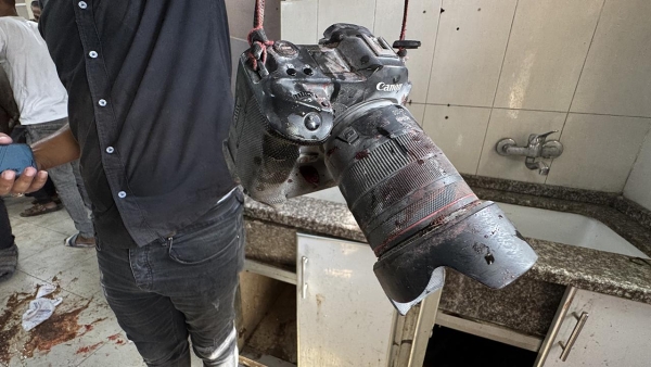 Soykırımcı İsrail hastaneye saldırdı: 6'sı gazeteci en az 59 kişi öldü