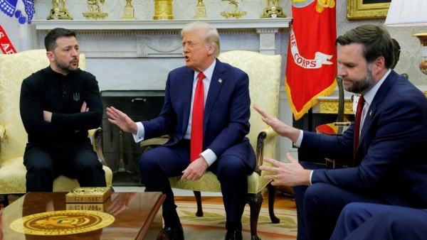 Trump ile Zelenskiy, Oval Ofis'te kameralar önünde tartıştı