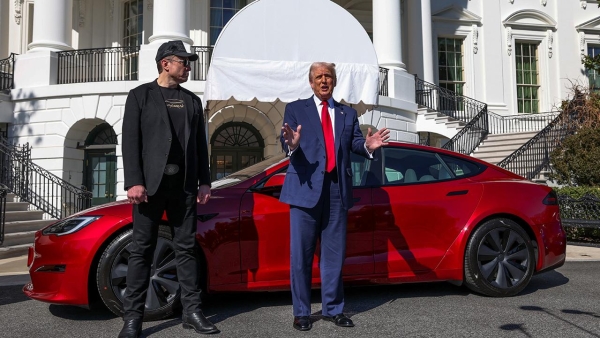 Trump'tan Elon Musk'a sert sözler: Aklını kaçırmış