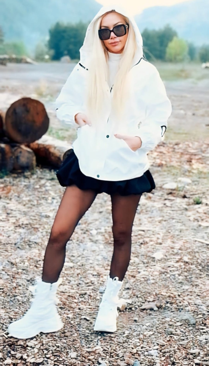 Fulya Ünal, Güllü'nün anısını sahnede yaşatıyor - 1