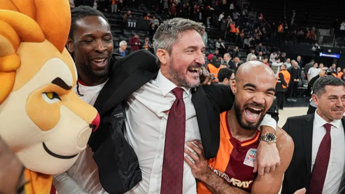 Galatasaray, Beşiktaş'ı devirerek ligde 8. galibiyetini aldı!