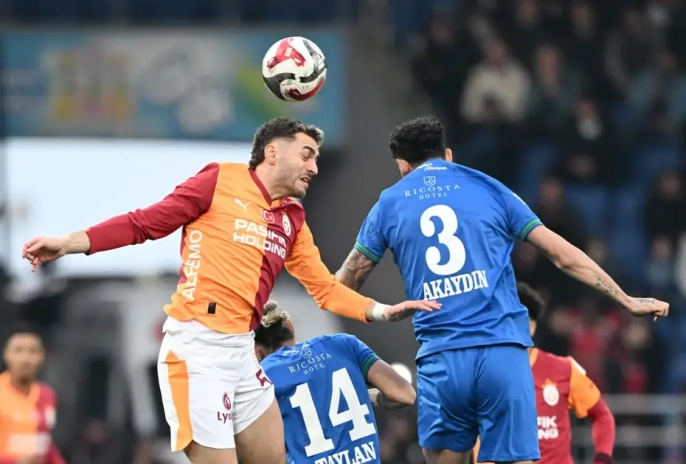 Galatasaray, Rize deplasmanında fırtına gibi esti: 3 puanı 3 golle kaptı!