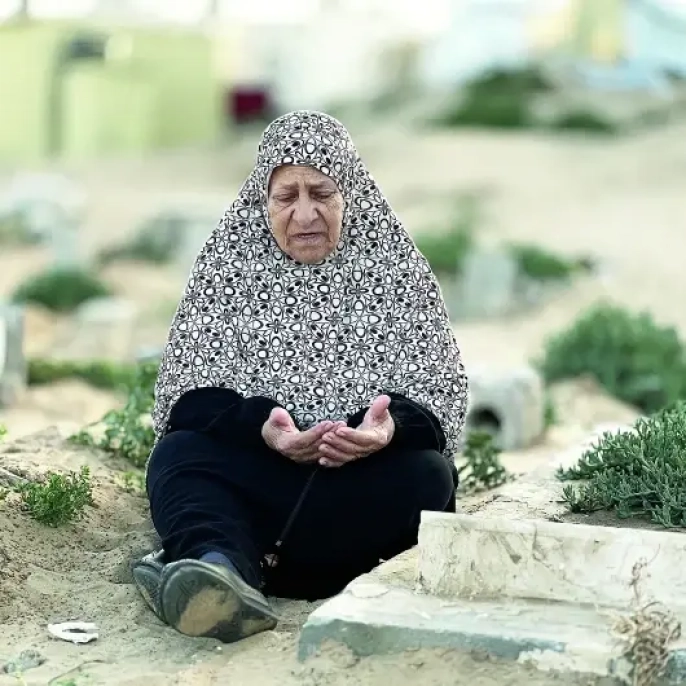 Gazze'de kadınlar, savaşın acı yükünü taşıyor