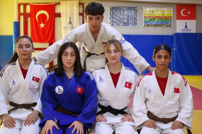 Genç judocular olimpiyat hayali kuruyor