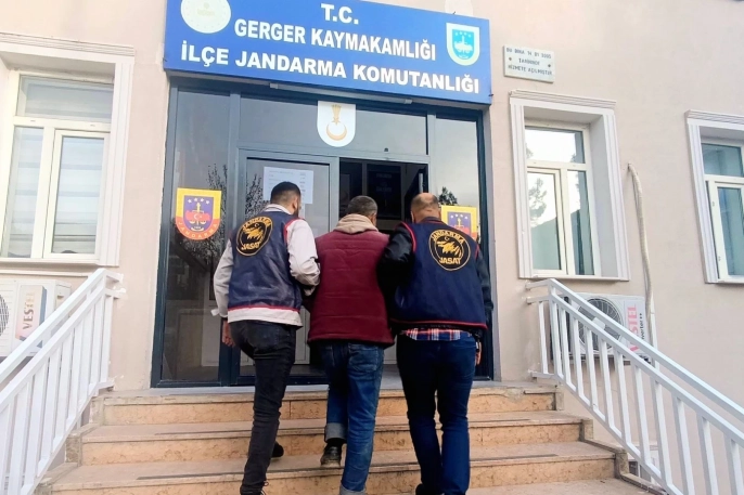 Gerger'de uyuşturucu taciri JASAT ekiplerinin takibine takıldı