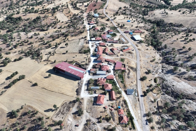 Gölbaşı Mahallesi'nde parke taşlı yollar hizmete girdi