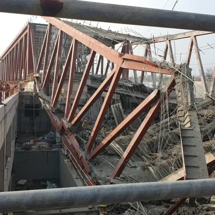 Gwangju'da kütüphane inşaatında çökme: Bir ölü, üç işçi mahsur kaldı