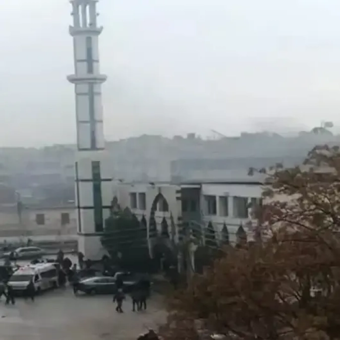 Humus'ta kanlı cuma: Cami saldırısında 5 ölü, 21 yaralı