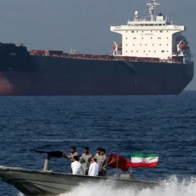 Hürmüz Boğazı'nda tansiyon yükseliyor: İran gemileri ABD ablukasını deldi mi?