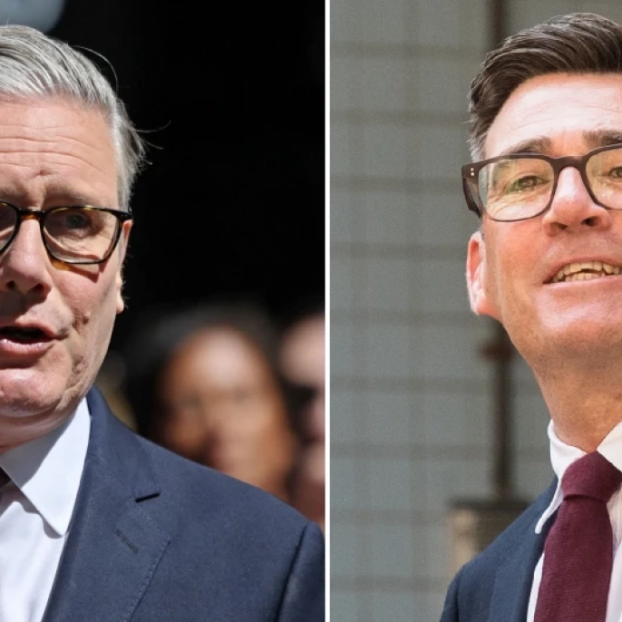 İngiltere'de yeni dönem: Başbakan Andy Burnham görevi devraldı